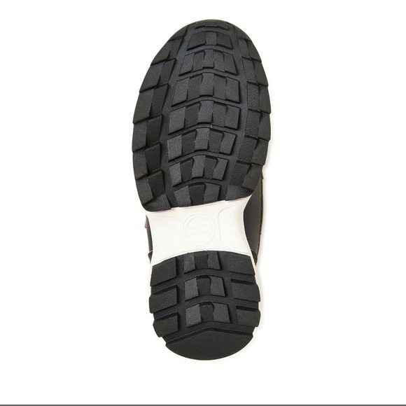 Snow boots size 1 - Picture 3 of 5